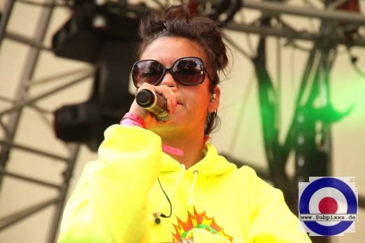Bomba Estereo (CO) 27. Summer Jam Festival - Fuehlinger See, Koeln - Green Stage 08. Juli 2012 (13).JPG